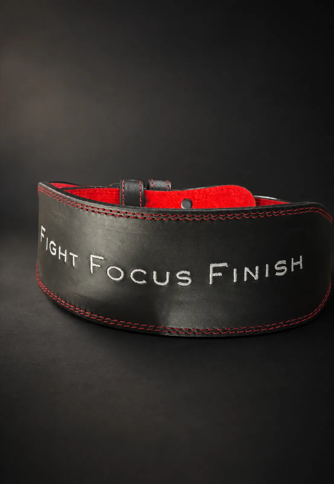 Ceinture de musculation Nova en cuir noir gaufrée Fight Focus Finish, doublure en suède rouge — Ceintures de Nova Sports, Maurice
